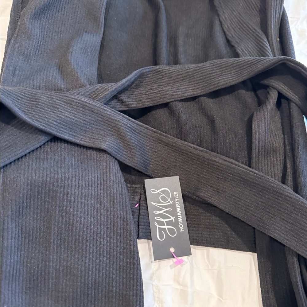 BLACK KNIT SLEEVELESS WRAP AROUND LEGGINGS TWO PIECE SET - Picture 4 of 6